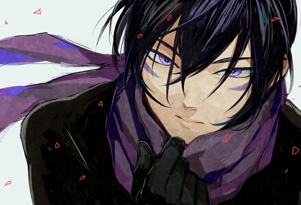 Anime picture 935x639 with one-punch man madhouse onsoku no sonic kurosuke (nora) single looking at viewer short hair black hair simple background purple eyes wind grey background portrait boy gloves black gloves scarf