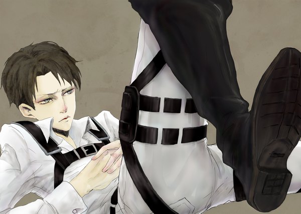 Anime picture 2362x1682 with shingeki no kyojin production i.g levi (rivaille) ihciuy0211 single highres short hair simple background brown hair looking away grey eyes leg lift (legs lift) hands clasped brown background boy shirt white shirt knee boots