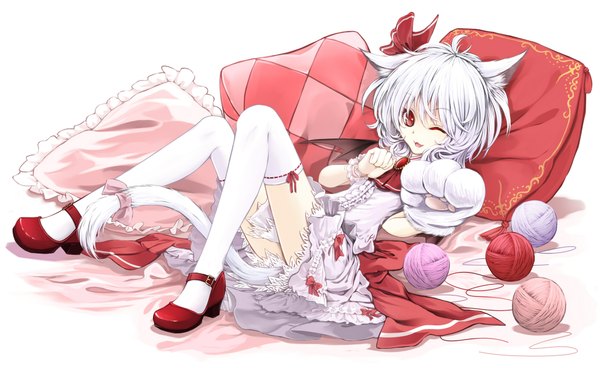 Anime picture 2000x1228 with touhou remilia scarlet cloudy.r single looking at viewer fringe highres short hair red eyes wide image animal ears white hair tail lying animal tail one eye closed wink cat ears teeth on back