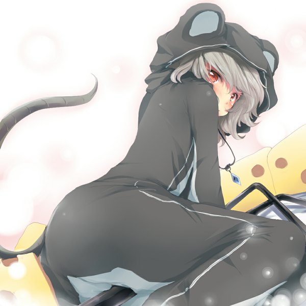 Anime picture 1000x1000 with touhou nazrin nejime single blush short hair red eyes tail looking back grey hair girl pendant hood cloak