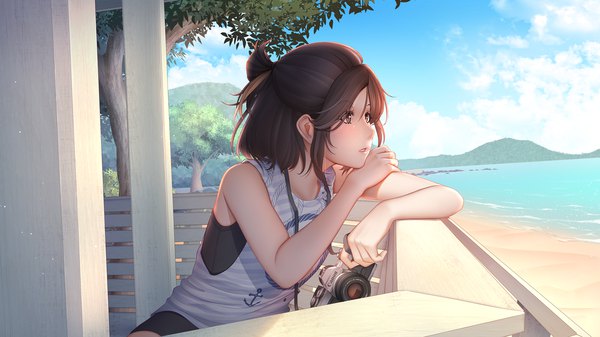 Anime picture 1920x1080 with original mochi (chain csn) single highres short hair brown hair wide image sitting holding brown eyes looking away sky cloud (clouds) outdoors parted lips wallpaper sleeveless beach striped summer