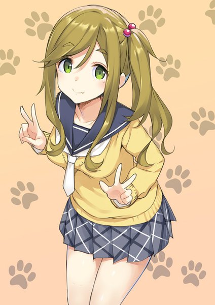 Anime picture 706x1000 with yurucamp inuyama aoi takayaki single long hair tall image looking at viewer blush fringe blonde hair smile hair between eyes standing green eyes long sleeves pleated skirt side ponytail plaid skirt victory brown background