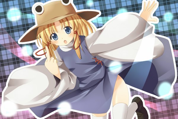 Anime picture 1200x809 with touhou moriya suwako francis (ohne) single short hair open mouth blue eyes blonde hair long sleeves girl thighhighs hat white thighhighs