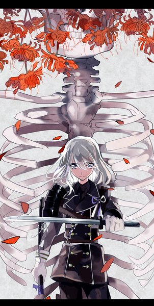 Anime picture 1000x1987 with touken ranbu nitroplus honebami toushirou usashi single long hair tall image fringe simple background smile standing white background holding grey hair grey eyes dual wielding skeleton smirk boy gloves