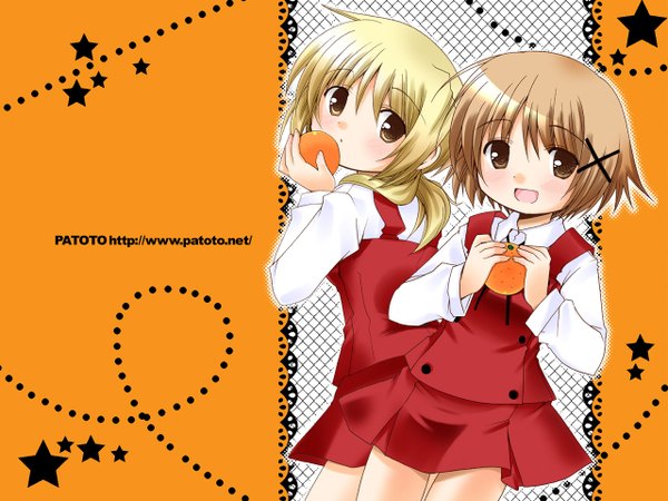 Anime picture 1280x960 with hidamari sketch shaft (studio) yuno miyako blonde hair brown hair wallpaper orange background uniform school uniform x hair ornament