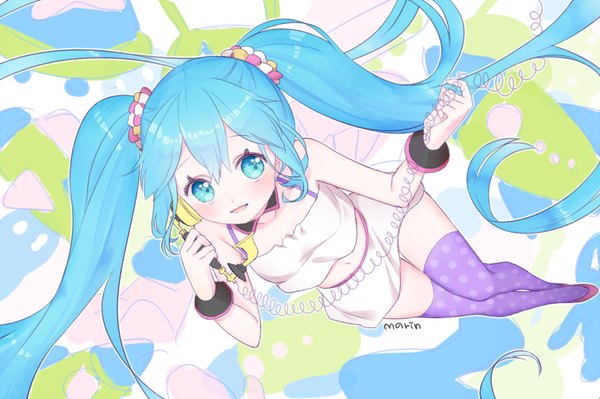 Anime picture 1000x666 with vocaloid redial (vocaloid) hatsune miku marin (myuy 3) single blush twintails bare shoulders signed looking away very long hair aqua eyes aqua hair polka dot girl thighhighs scrunchie hair tie wire (wires) phone