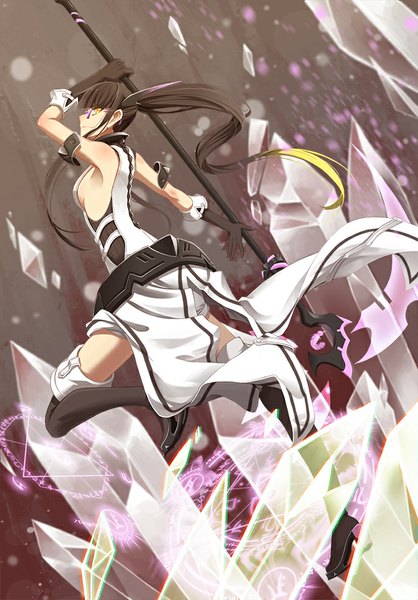 Anime picture 686x985 with original pixiv fantasia pixiv fantasia t cross akiha single long hair tall image looking at viewer fringe black hair blonde hair smile standing twintails bare shoulders holding yellow eyes bent knee (knees) profile outstretched arm