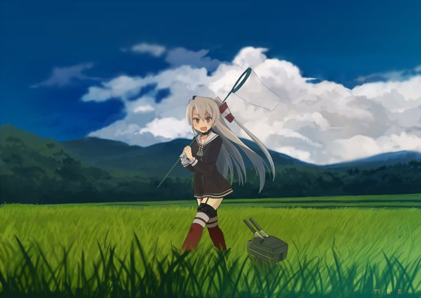Anime picture 1100x778 with kantai collection amatsukaze destroyer rensouhou-kun annin musou single long hair blush fringe open mouth smile hair between eyes holding brown eyes sky cloud (clouds) outdoors :d two side up zettai ryouiki turning head