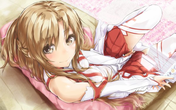 Anime picture 1280x800 with sword art online a-1 pictures yuuki asuna kiriyama single long hair smile brown hair wide image sitting bare shoulders brown eyes girl thighhighs skirt detached sleeves white thighhighs
