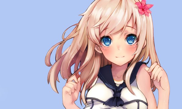 Anime picture 1920x1155 with kantai collection ro-500 submarine assassinwarrior ganida boushoku single long hair looking at viewer blush fringe highres breasts blue eyes blonde hair smile wide image hair flower arms up wallpaper sleeveless blue background