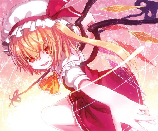 Anime picture 3061x2538 with touhou flandre scarlet kiira single looking at viewer fringe highres short hair blonde hair smile hair between eyes red eyes fang (fangs) one side up girl bow weapon hat wings bonnet