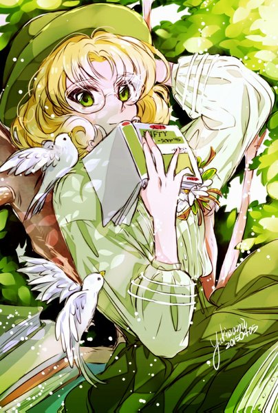 Anime picture 539x800 with magic knight rayearth clamp hououji fuu yukinami (paru26i) single tall image looking at viewer short hair blonde hair smile holding green eyes arm behind head animal on shoulder bird on shoulder girl skirt plant (plants) hat animal