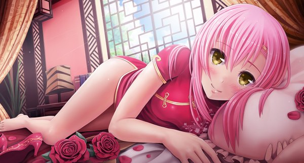 Anime picture 2000x1078 with hayate no gotoku! katsura hinagiku sunimu single long hair looking at viewer blush highres light erotic wide image yellow eyes pink hair lying traditional clothes chinese clothes girl flower (flowers) petals rose (roses) bed