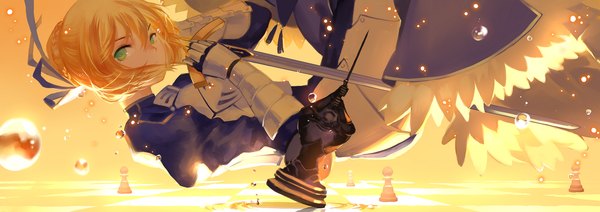 Anime picture 1500x530 with fate (series) fate/stay night studio deen type-moon artoria pendragon (all) saber joseph lee single looking at viewer short hair blonde hair wide image holding green eyes braid (braids) falling girl ribbon (ribbons) weapon hair ribbon