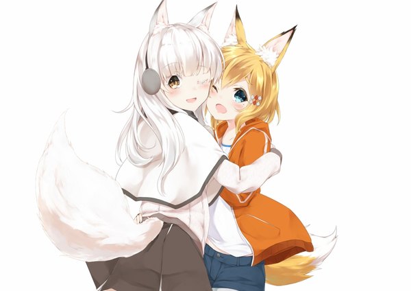 Anime picture 1000x707 with original gedou (shigure seishin) long hair looking at viewer blush fringe short hair open mouth blue eyes simple background blonde hair smile standing white background brown eyes animal ears white hair tail animal tail one eye closed