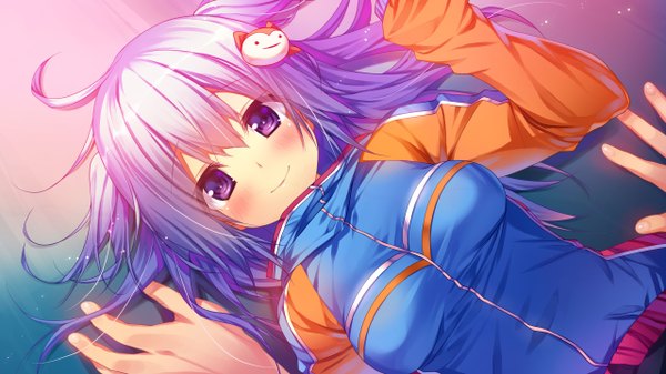 Anime picture 2560x1440 with shirogane x spirits! giga nakano mei kino (kino konomi) long hair looking at viewer blush fringe highres breasts smile wide image purple eyes blue hair ahoge multicolored hair fingernails light smile on back gradient hair