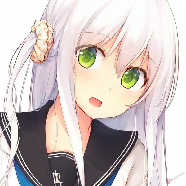 Anime picture 1500x1500 with original mitoko (tsuchikure) tsuchikure (3105mitoko) single long hair looking at viewer fringe open mouth simple background hair between eyes white background green eyes signed white hair head tilt :d side ponytail close-up polka dot girl