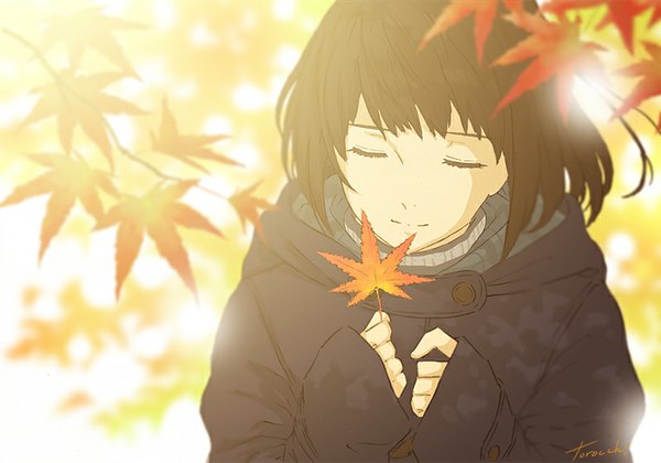 Anime picture 800x561 with original goke shike (altamira05) single fringe short hair black hair smile holding signed outdoors eyes closed from above sleeves past wrists autumn girl leaf (leaves) coat autumn leaves winter clothes maple leaf