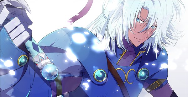 Anime picture 1000x516 with tales of (series) tales of destiny woodrow kelvin nic (kevin) single looking at viewer short hair blue eyes simple background smile wide image white background white hair boy weapon sword armor gauntlets