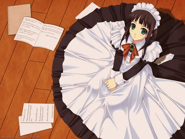 Anime picture 1600x1200 with original f-ism murakami suigun single long hair fringe brown hair sitting green eyes blunt bangs light smile from above maid looking up girl dress uniform headdress bowtie maid headdress