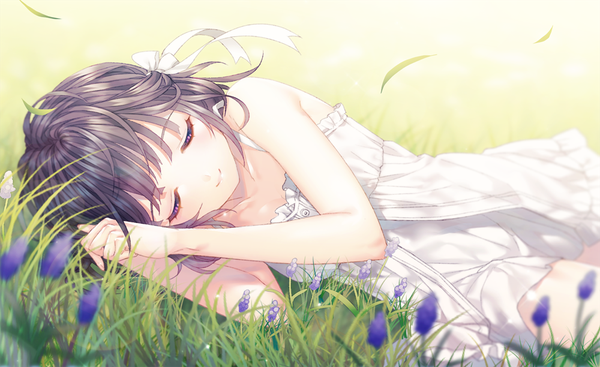 Anime picture 1000x612 with original saban single fringe short hair black hair smile wide image ahoge lying eyes closed wind sunlight lens flare on side sleeping hands clasped girl dress flower (flowers)
