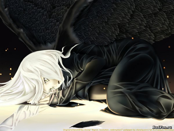 Anime picture 1024x768 with original you shiina (artist) long hair white hair lying black wings girl dress wings feather (feathers)