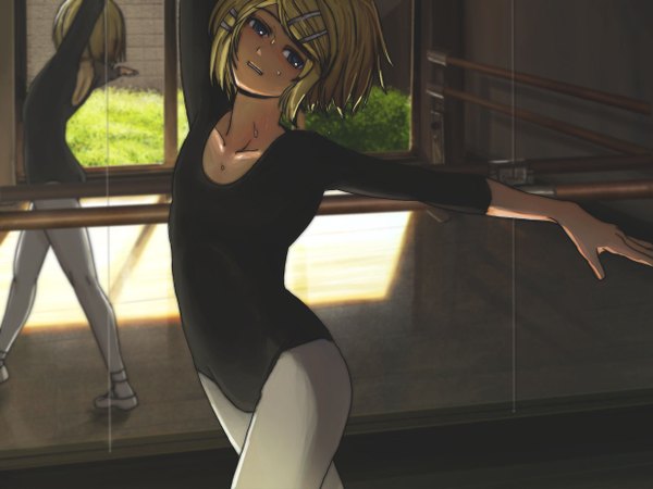 Anime picture 1240x930 with vocaloid kagamine rin horuda single short hair blue eyes blonde hair sweat flat chest reflection dancing ballet girl hair ornament pantyhose hairclip leotard white pantyhose mirror ballet bar