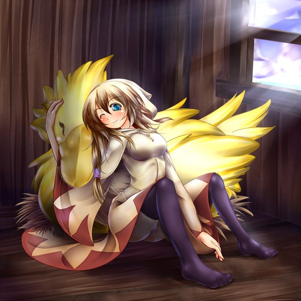 Anime picture 2000x2000 with final fantasy square enix white mage chocobo monikano long hair highres blue eyes brown hair one eye closed wink sunlight girl animal bird (birds)