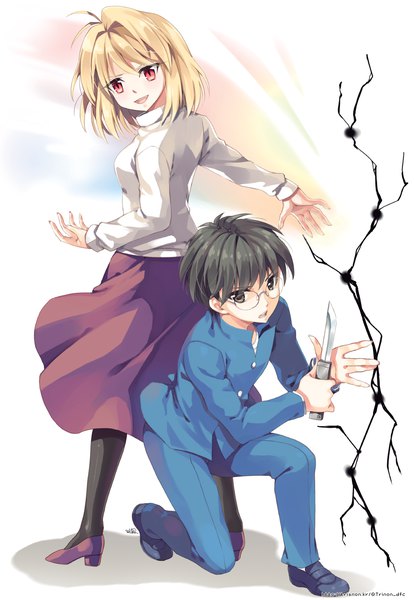 Anime picture 900x1304 with shingetsutan tsukihime type-moon arcueid brunestud toono shiki trianon tall image looking at viewer short hair open mouth black hair blonde hair red eyes white background full body ahoge looking back black eyes outstretched arm girl boy