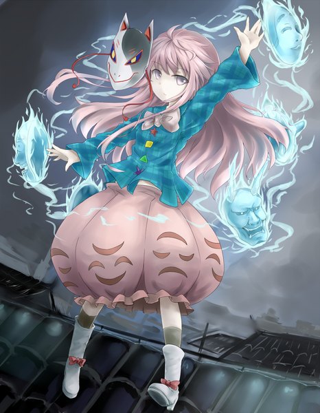 Anime picture 1632x2100 with touhou hata no kokoro af-henrytz single long hair tall image pink hair horn (horns) grey eyes magic girl skirt shoes bowtie sweater mask roof