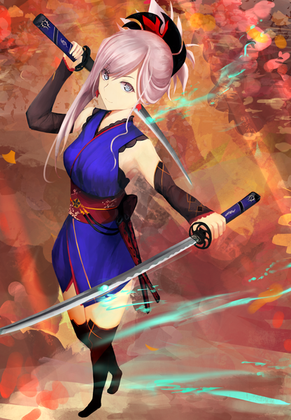 Anime picture 1691x2436 with fate (series) fate/grand order miyamoto musashi (fate) kaze minoru so-ru single long hair tall image looking at viewer blue eyes holding silver hair full body traditional clothes japanese clothes from above dual wielding weapon over shoulder girl thighhighs hair ornament