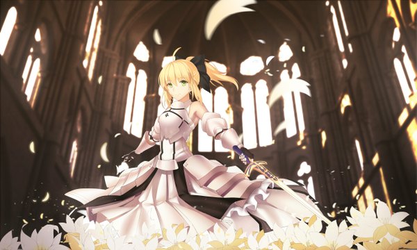 Anime picture 1215x730 with fate (series) fate/unlimited codes artoria pendragon (all) saber lily yeluno meng single looking at viewer short hair blonde hair wide image green eyes ponytail girl flower (flowers) bow weapon hair bow detached sleeves petals sword