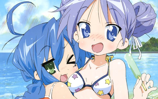 Anime picture 3200x2000 with lucky star kyoto animation izumi konata hiiragi kagami nishiya futoshi looking at viewer blush fringe highres open mouth blue eyes light erotic hair between eyes wide image bare shoulders multiple girls holding green eyes blue hair sky