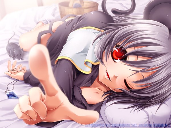 Anime picture 1280x960 with touhou nazrin uraomote single short hair red eyes animal ears tail lying animal tail one eye closed wink grey hair on side mouse ears pointing at viewer mouse tail girl mouse