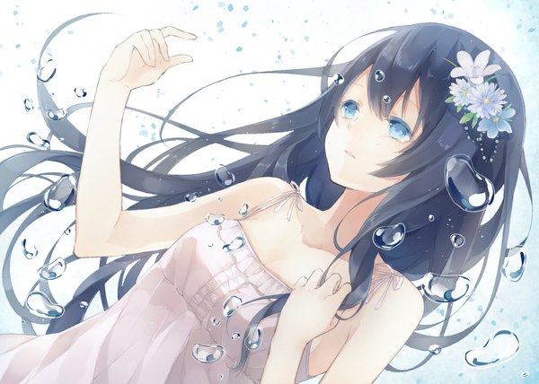 Anime picture 1121x800 with original yuki yanagi (toumeikurage) single long hair blue eyes black hair white background bare shoulders hair flower girl dress hair ornament flower (flowers) sundress bubble (bubbles)