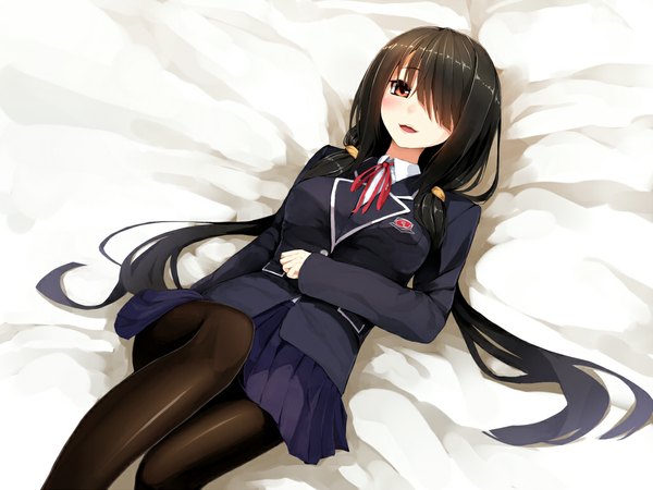 Anime picture 1024x769 with date a live tokisaki kurumi uttt single long hair looking at viewer fringe open mouth black hair smile twintails brown eyes bent knee (knees) lying pleated skirt hair over one eye low twintails girl skirt uniform