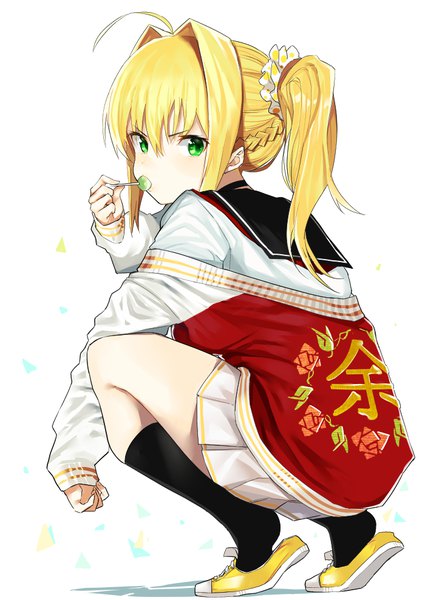 Anime picture 700x989 with fate (series) fate/extra nero claudius (fate) (all) nero claudius (fate) pinch (nesume) single long hair tall image looking at viewer blush fringe blonde hair simple background hair between eyes white background twintails holding green eyes full body ahoge