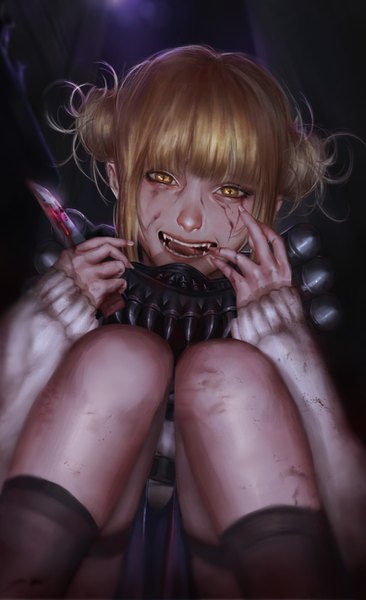 Anime picture 792x1296 with boku no hero academia studio bones toga himiko senkothefan single tall image looking at viewer fringe open mouth blonde hair yellow eyes bent knee (knees) head tilt lips hair bun (hair buns) fang (fangs) eyeshadow slit pupils blood on face bloody weapon