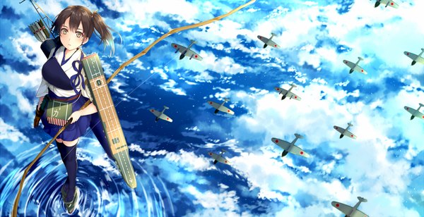 Anime picture 1300x668 with kantai collection kaga aircraft carrier morizono shiki single looking at viewer blush short hair brown hair wide image yellow eyes sky cloud (clouds) girl thighhighs skirt weapon black thighhighs miniskirt bow (weapon) aircraft
