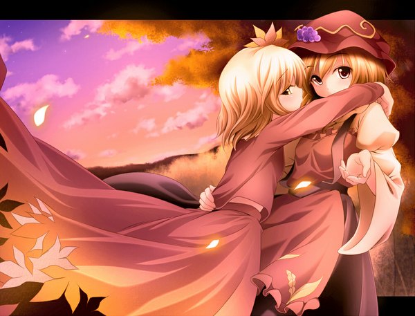 Anime picture 1000x762 with touhou aki minoriko aki shizuha sui. (ayase) looking at viewer short hair blonde hair red eyes multiple girls cloud (clouds) hug girl dress 2 girls leaf (leaves) bonnet