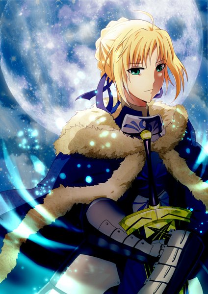 Anime picture 744x1052 with fate (series) fate/zero type-moon artoria pendragon (all) saber runoka (artist) single tall image looking at viewer short hair blonde hair green eyes girl ribbon (ribbons) weapon hair ribbon sword armor moon cape