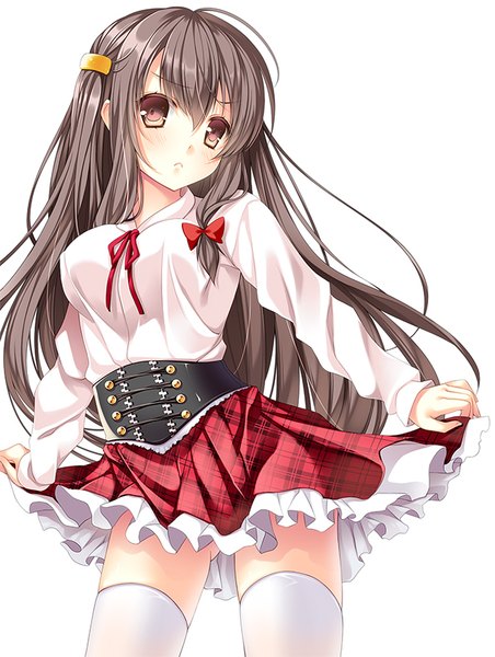 Anime picture 616x818 with original cocoa (cafe-hotcocoa) single long hair tall image blush light erotic simple background brown hair white background brown eyes looking away zettai ryouiki plaid skirt ass visible through thighs frilly skirt :< skirt hold girl thighhighs