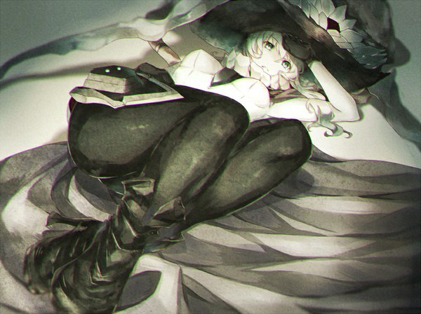 Anime picture 1000x748 with kantai collection wo-class aircraft carrier akami fumio single long hair looking at viewer green eyes silver hair lying teeth high heels on side shinkaisei-kan girl gloves black gloves shoes boots cape bodysuit