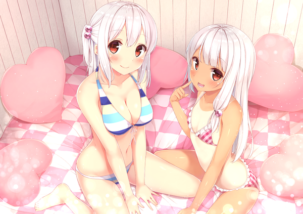 Anime picture 1003x708 with original tisshu (karutamo) karutamo long hair looking at viewer blush fringe short hair breasts open mouth light erotic smile red eyes sitting twintails bare shoulders multiple girls bent knee (knees) white hair side ponytail