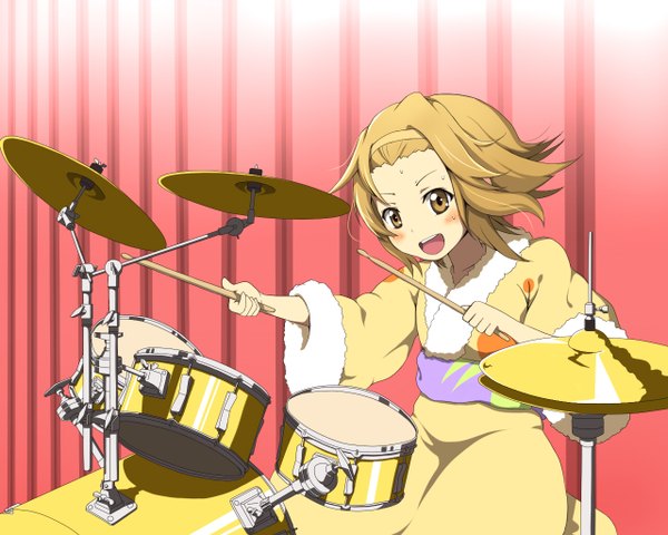 Anime picture 1280x1024 with k-on! kyoto animation tainaka ritsu single blush short hair open mouth blonde hair sitting holding yellow eyes looking away traditional clothes japanese clothes wide sleeves fur trim floating hair girl kimono fur