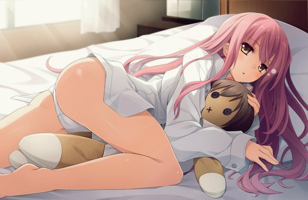 Anime picture 1443x938 with imouto no katachi sena miyuki mutou kurihito single long hair blush light erotic brown eyes pink hair ass barefoot hug thighs cute girl underwear panties shirt bed bedroom