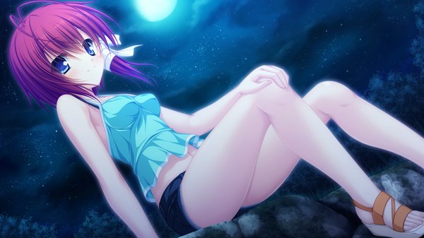 Anime picture 1920x1080 with justy nasty whirlpool (studio) kuroki kirie mikagami mamizu single blush highres short hair blue eyes smile wide image sitting game cg ahoge red hair night arm support hand on knee girl shorts