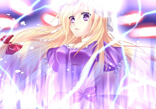 Anime picture 1250x875 with touhou yakumo yukari hiru0130 long hair blonde hair purple eyes magic lightning girl bow hair bow headdress