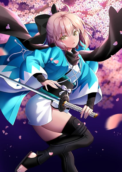 Anime picture 1000x1409 with fate (series) koha-ace okita souji (fate) (all) okita souji (koha-ace) suishougensou single tall image looking at viewer fringe short hair open mouth light erotic blonde hair hair between eyes yellow eyes ahoge bent knee (knees) traditional clothes parted lips japanese clothes