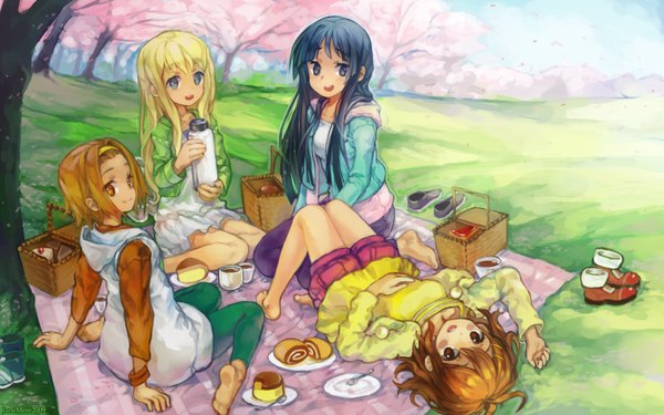 Anime picture 2000x1250 with k-on! kyoto animation akiyama mio hirasawa yui kotobuki tsumugi tainaka ritsu long hair blush highres short hair open mouth blue eyes black hair blonde hair smile brown hair wide image sitting multiple girls brown eyes